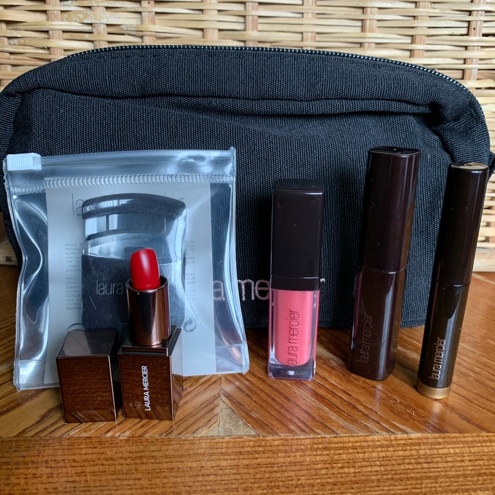 Laura Mercier flip handle petite eyelash curler